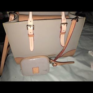 DN Gray Patent Leather Handbag And Coin Purse.